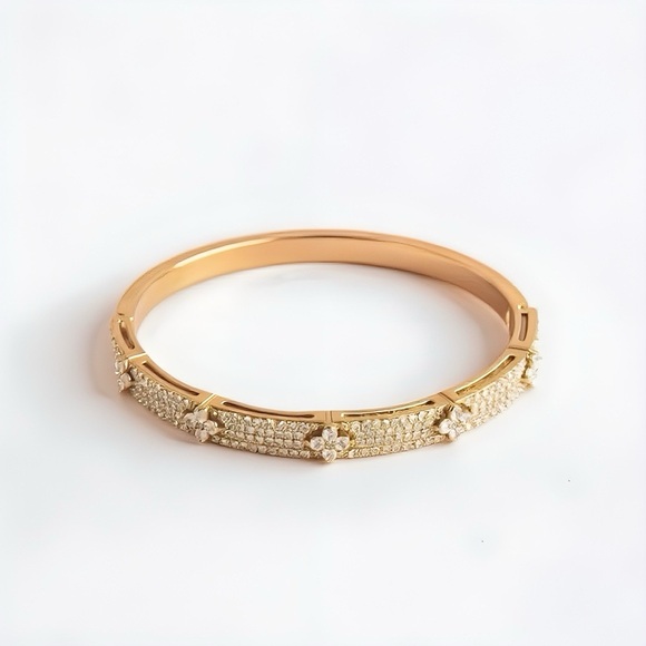 Gold Cubic Zirconia Clover Flower Bangle Bracelet - Picture 1 of 4